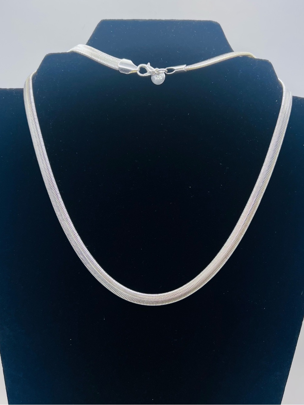 925 Sterling Silver Herringbone Chain Necklace Approx. 17” 16.81g